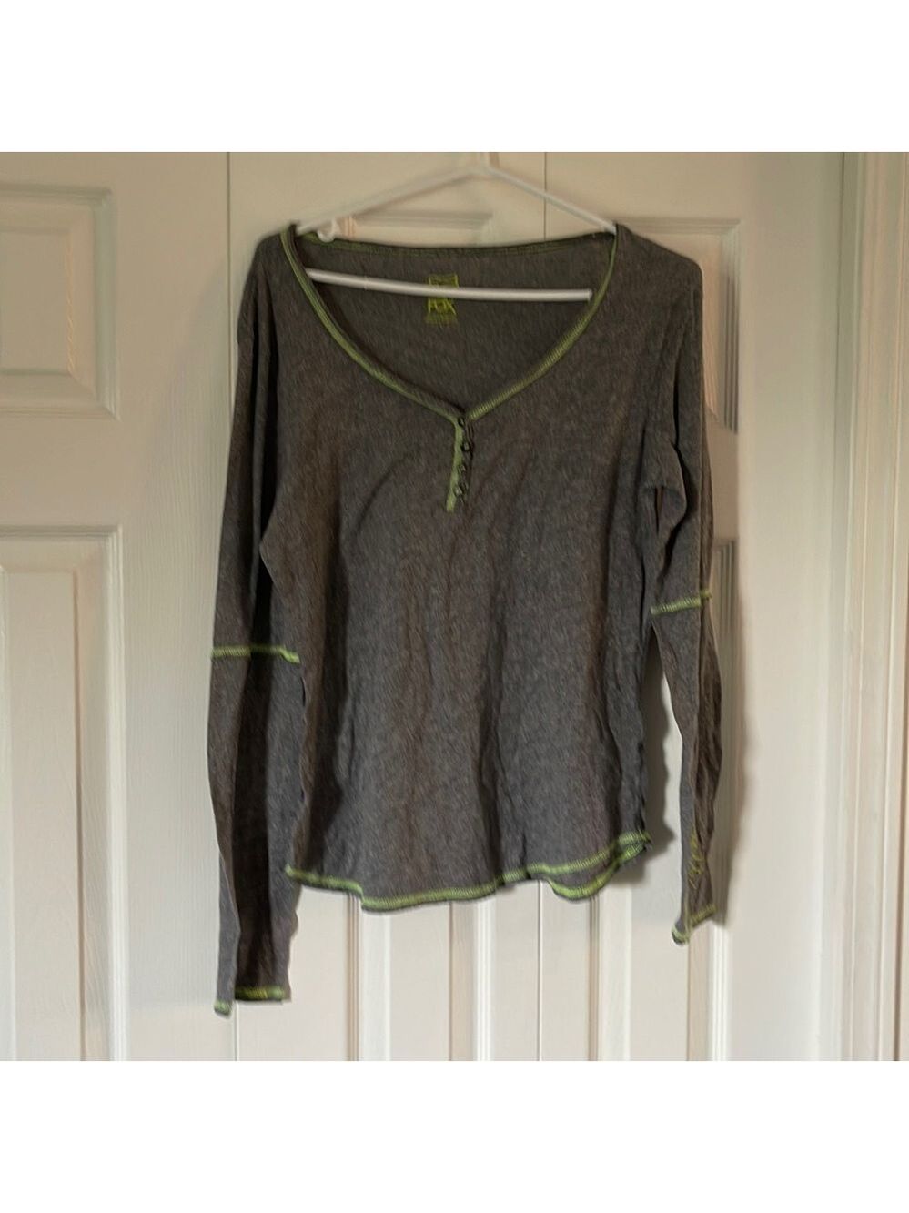 Fox Long Sleeve Shirt Size L🥰🥰